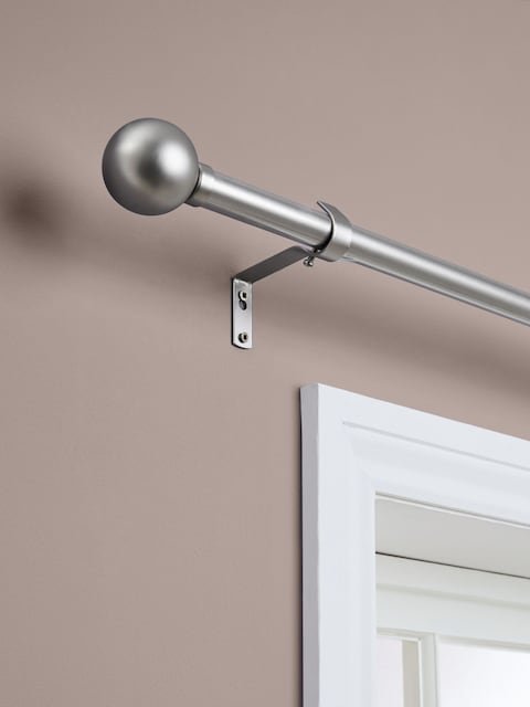 Brushed Silver Ball Finial Extendable Curtain 28mm Pole Kit