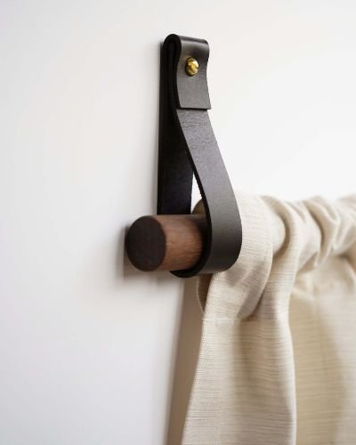 curtain rod holder